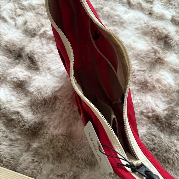Walker Goods Bay Bag Red Crossbody NWT - Picture 5 of 5